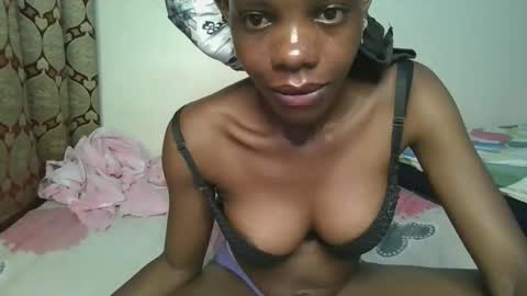 Snapshot of naughtysweetpie chatting on February 2026 01:04:02 AM naughty online show from February 2026 01:04:02 AM