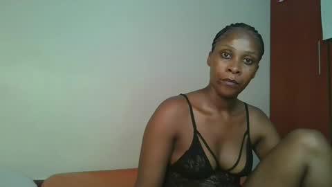 Snapshot of naughtysweetpie chatting on April 2026 06:32:01 AM naughty online show from April 2026 06:32:01 AM