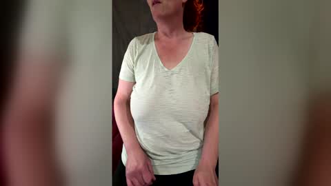 Snapshot of naughtywifenxtdoor chatting on May 2026 10:18:02 PM Naughty Wife Next Dor online show from May 2026 10:18:02 PM