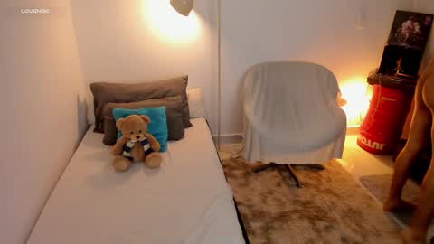 Natan online show from September 2025 03:06:02 AM