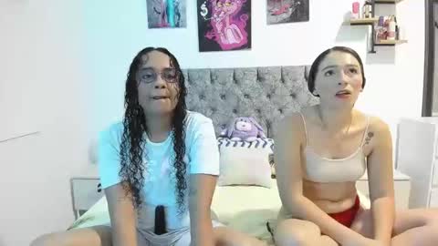 Snapshot of nay_and_aleja chatting on May 2026 11:43:02 PM nay_and_aleja online show from May 2026 11:43:02 PM