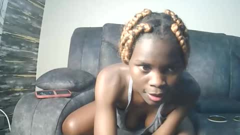 nayela_ online show from February 2026 10:21:01 PM