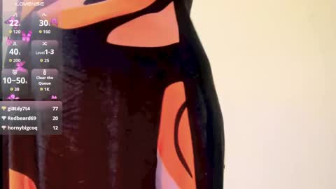 Lady Nayla online show from April 2026 06:10:01 PM