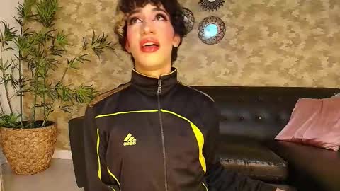 Nayla  online show from January 2026 08:21:02 PM