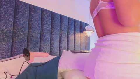 Juli  online show from February 2025 12:13:02 PM