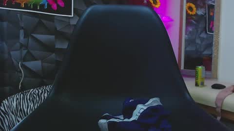 Nazper online show from February 2025 07:05:02 PM