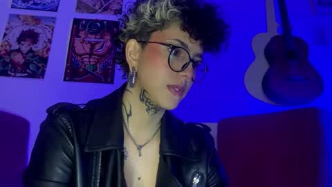 nazzz10 online show from December 2025 04:02:01 PM