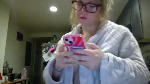 Nealiana online show from December 2024 01:49:01 PM