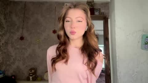 Necole online show from May 2026 10:09:02 AM