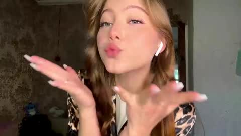Necole online show from May 2026 03:24:01 AM