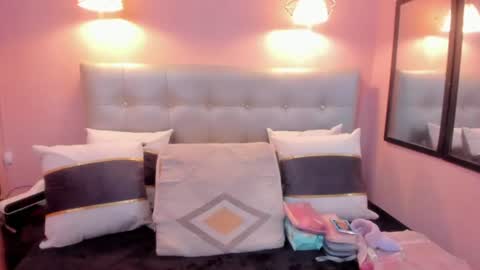 Snapshot of neferet_opal chatting on July 2026 01:55:02 AM neferet_opal online show from July 2026 01:55:02 AM