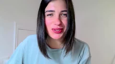 Snapshot of neferutt chatting on November 2025 07:03:01 PM Neferutt online show from November 2025 07:03:01 PM