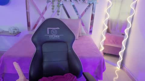 NEFTIS  online show from April 2026 07:14:01 PM