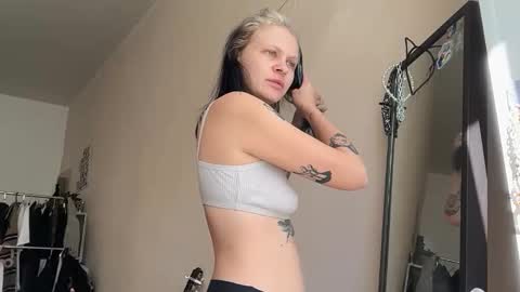 Neilanna online show from May 2026 07:57:01 AM