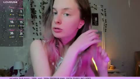 neko_kitsune online show from November 2025 08:09:01 PM