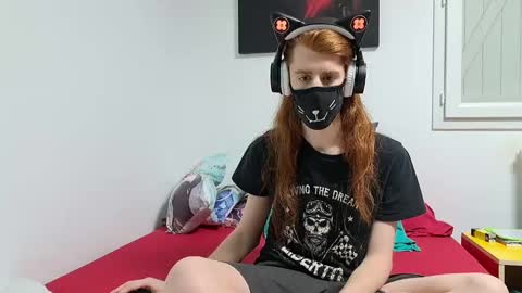 Snapshot of neko_nyaaa chatting on January 2025 01:22:02 PM Neko online show from January 2025 01:22:02 PM