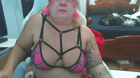 Snapshot of nekokittenz chatting on September 2025 12:12:01 AM NekoKittenz online show from September 2025 12:12:01 AM