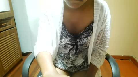 Snapshot of nelia_84 chatting on July 2026 06:17:02 AM nelia_84 online show from July 2026 06:17:02 AM