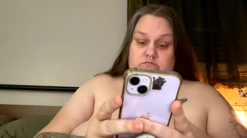 Snapshot of nellatlas chatting on February 2025 01:36:01 AM Nellie Atlas online show from February 2025 01:36:01 AM