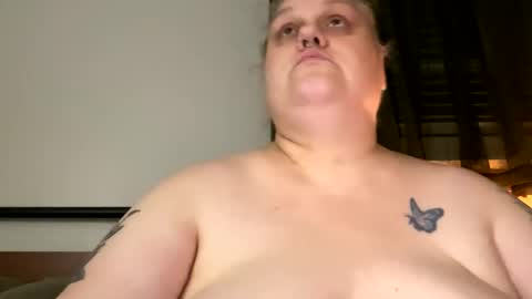 Snapshot of nellatlas chatting on October 2025 04:34:02 AM Nellie Atlas online show from October 2025 04:34:02 AM