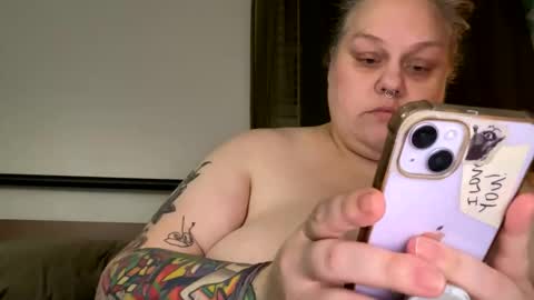 Snapshot of nellatlas chatting on November 2025 12:43:02 AM Nellie Atlas online show from November 2025 12:43:02 AM