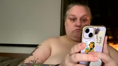 Snapshot of nellatlas chatting on November 2025 02:25:01 AM Nellie Atlas online show from November 2025 02:25:01 AM