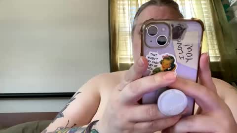 Snapshot of nellatlas chatting on December 2025 04:38:01 PM Nellie Atlas online show from December 2025 04:38:01 PM