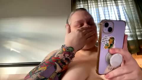 Snapshot of nellatlas chatting on January 2026 08:54:02 PM Nellie Atlas online show from January 2026 08:54:02 PM