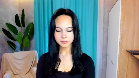 Snapshot of nelliefoster chatting on June 2026 12:11:01 PM Alisa online show from June 2026 12:11:01 PM