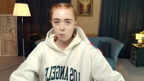 Nelli online show from November 2025 09:25:02 PM