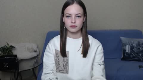 Snapshot of nensi_sweet chatting on February 2025 06:00:01 PM nensi_sweet online show from February 2025 06:00:01 PM