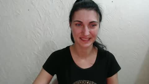 Nensy online show from December 2024 11:56:02 PM