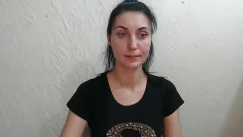 Nensy online show from December 2024 07:21:02 PM