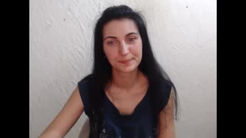 Nensy online show from October 2025 05:02:02 PM