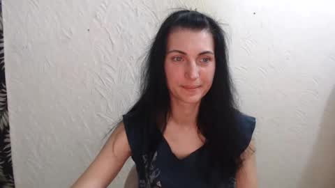 Nensy online show from April 2026 06:27:02 PM