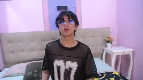 NeonAdonis online show from October 2025 12:06:01 PM