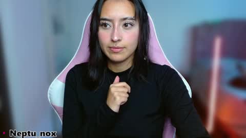 Neptu noxx online show from March 2026 08:48:01 PM