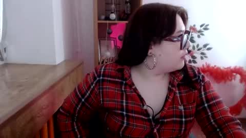 nereia online show from May 2026 06:09:01 PM