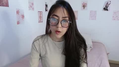 Snapshot of nessaa_ chatting on March 2026 11:30:01 PM Nessa online show from March 2026 11:30:01 PM