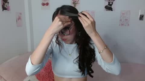 Snapshot of nessaa_ chatting on July 2026 02:44:01 AM Nessa online show from July 2026 02:44:01 AM