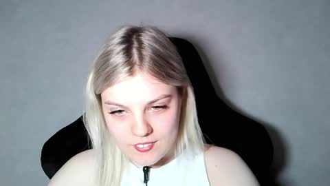 Snapshot of never_enoughh chatting on June 2026 03:44:02 PM never_enoughh online show from June 2026 03:44:02 PM