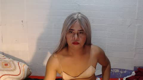 new_asian_ts online show from October 2025 06:26:02 AM