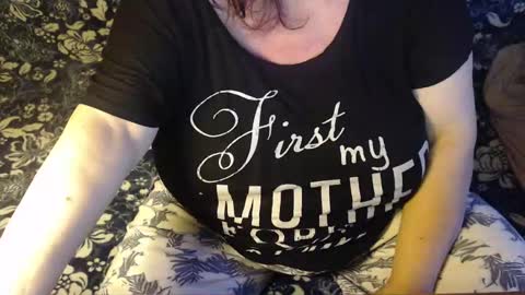 Lilly  online show from February 2025 05:49:02 AM