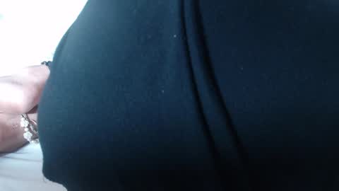 Snapshot of nextdoor_fantasy chatting on January 2025 09:48:02 AM nextdoor_fantasy online show from January 2025 09:48:02 AM