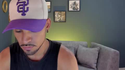 Snapshot of neyder_sanz chatting on February 2026 01:32:02 PM NEYDER online show from February 2026 01:32:02 PM