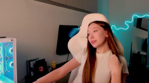 Mina online show from February 2026 02:35:01 PM