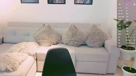 Snapshot of neythan__blaze chatting on October 2025 06:05:02 PM online show from October 2025 06:05:02 PM