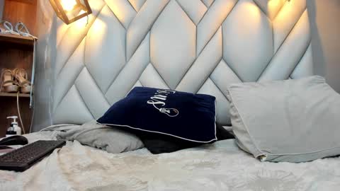 Snapshot of nezukokamado1_ chatting on February 2025 07:53:02 PM Milena online show from February 2025 07:53:02 PM