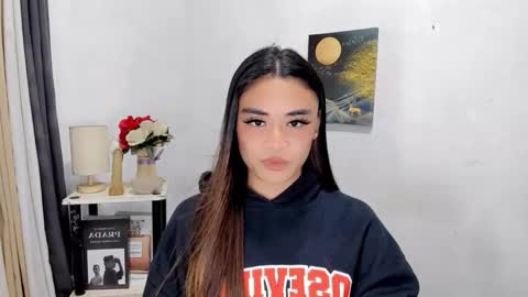 hottie nicole online show from March 2026 01:02:02 AM