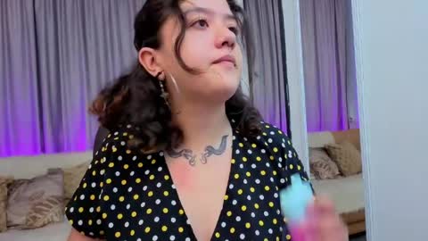 Snapshot of nia_stark chatting on April 2026 08:31:02 PM Estefani online show from April 2026 08:31:02 PM